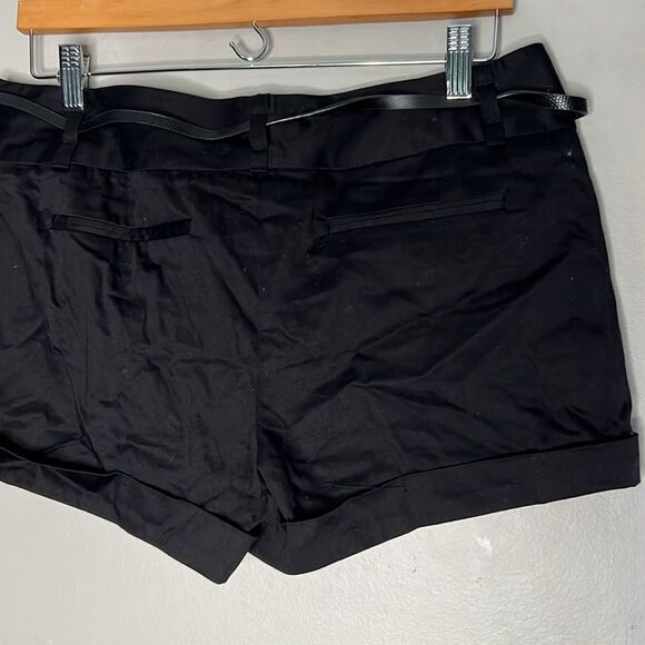 Stooshy black belted cuffed shorts, size 11 - Picture 7 of 8